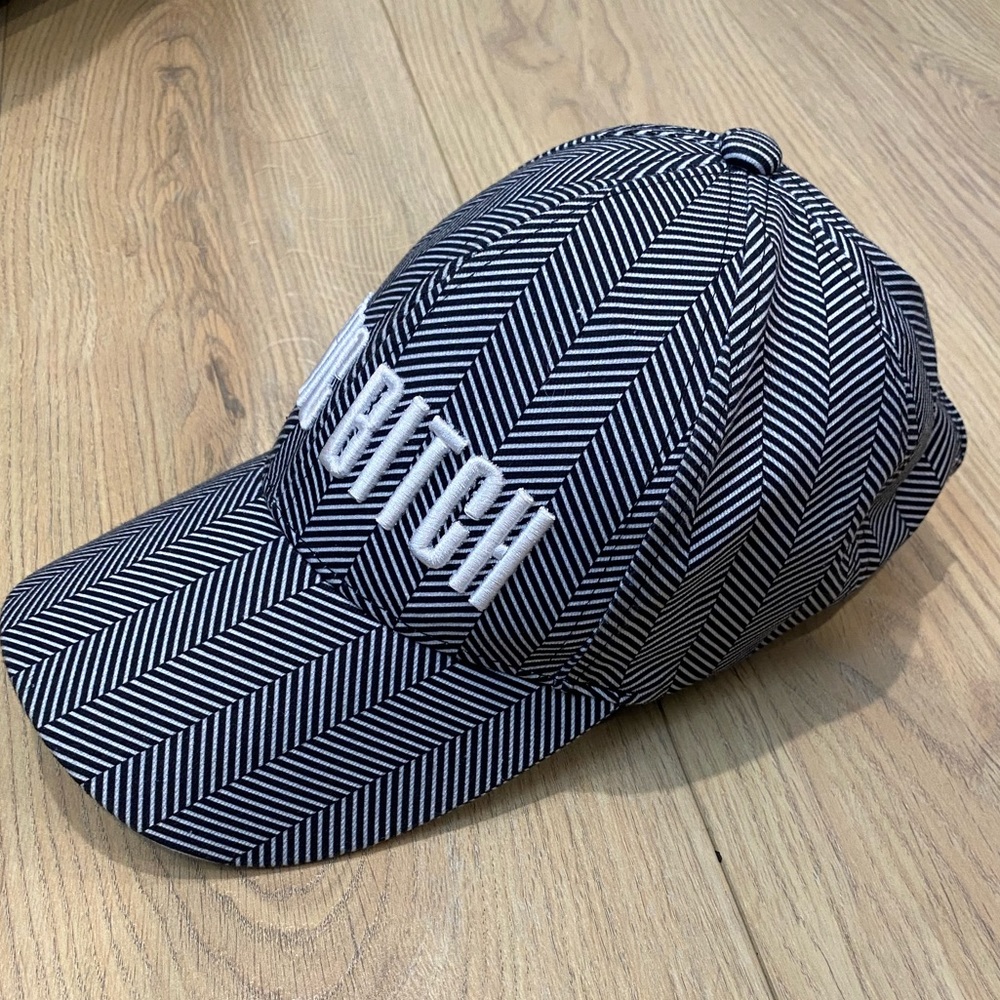 Fitted womens cap hat